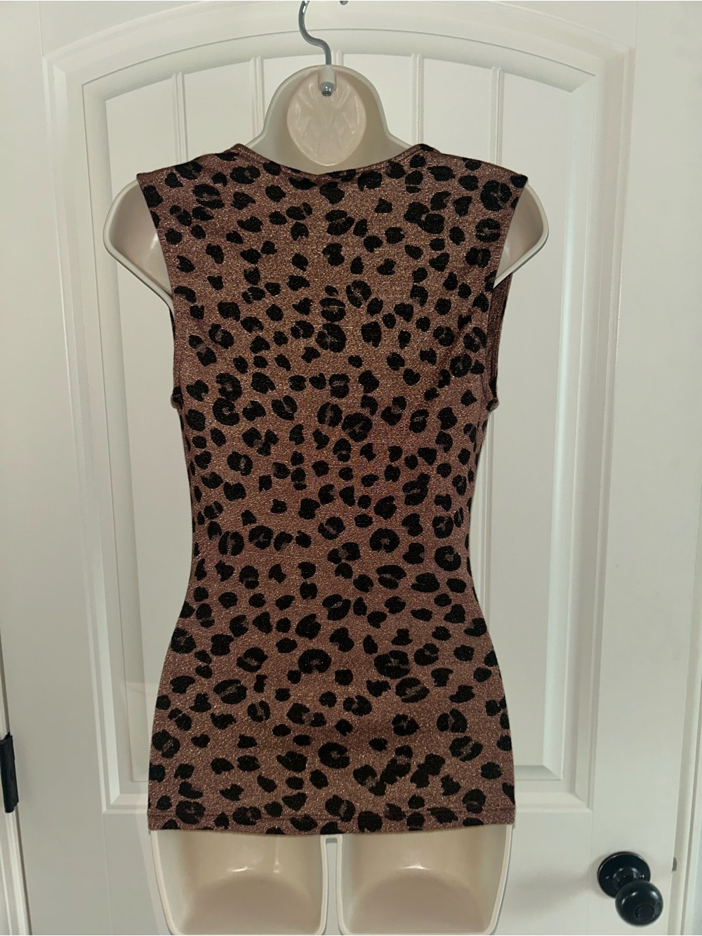 NWT Michael Stars Loretta Drape Neck Shell Top Leopard Print on Shine in Kona OS - Picture 3 of 5